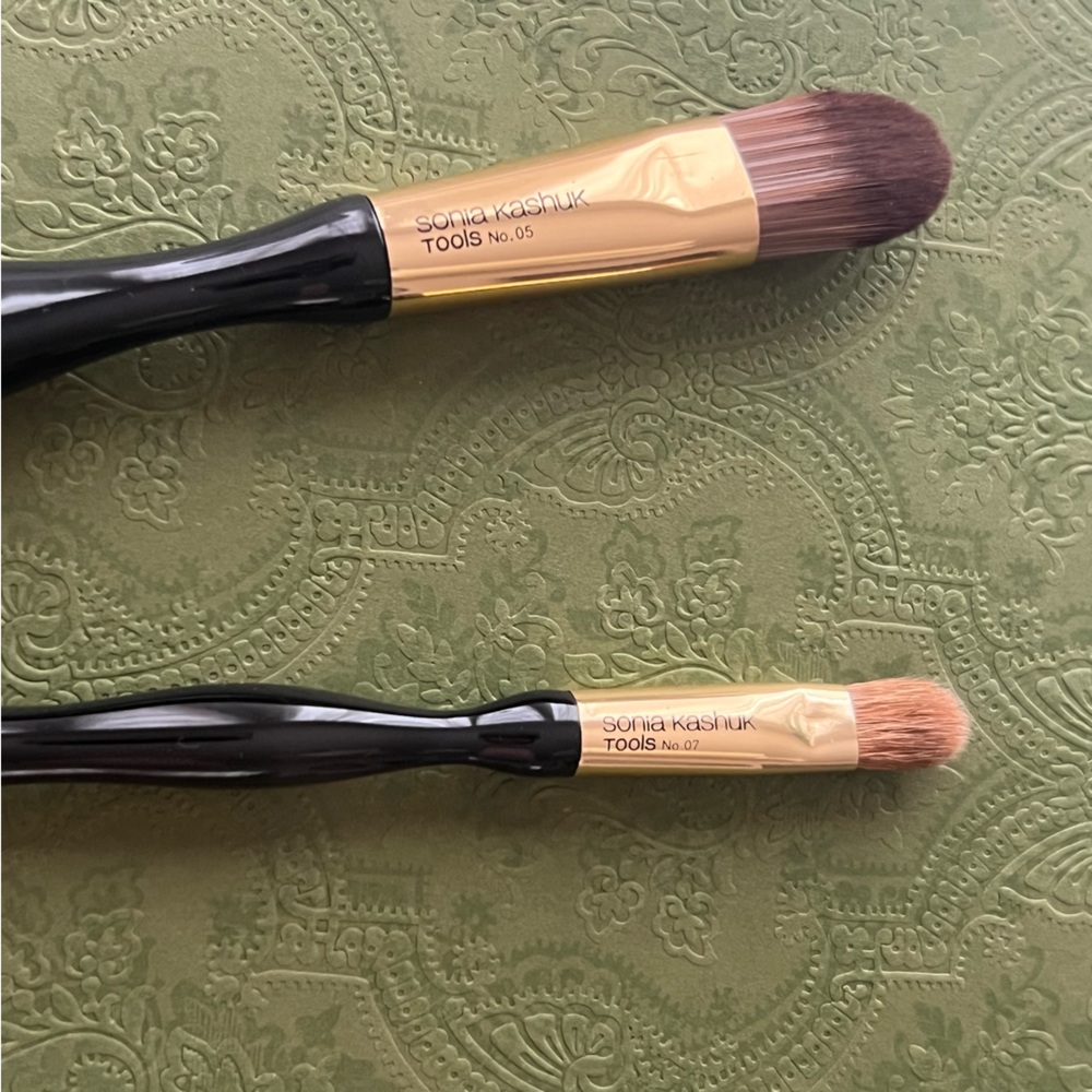 Sonia Kashuk Limited Edition 05 Foundation, 07 Shader 01 Powder & Lash Brushes